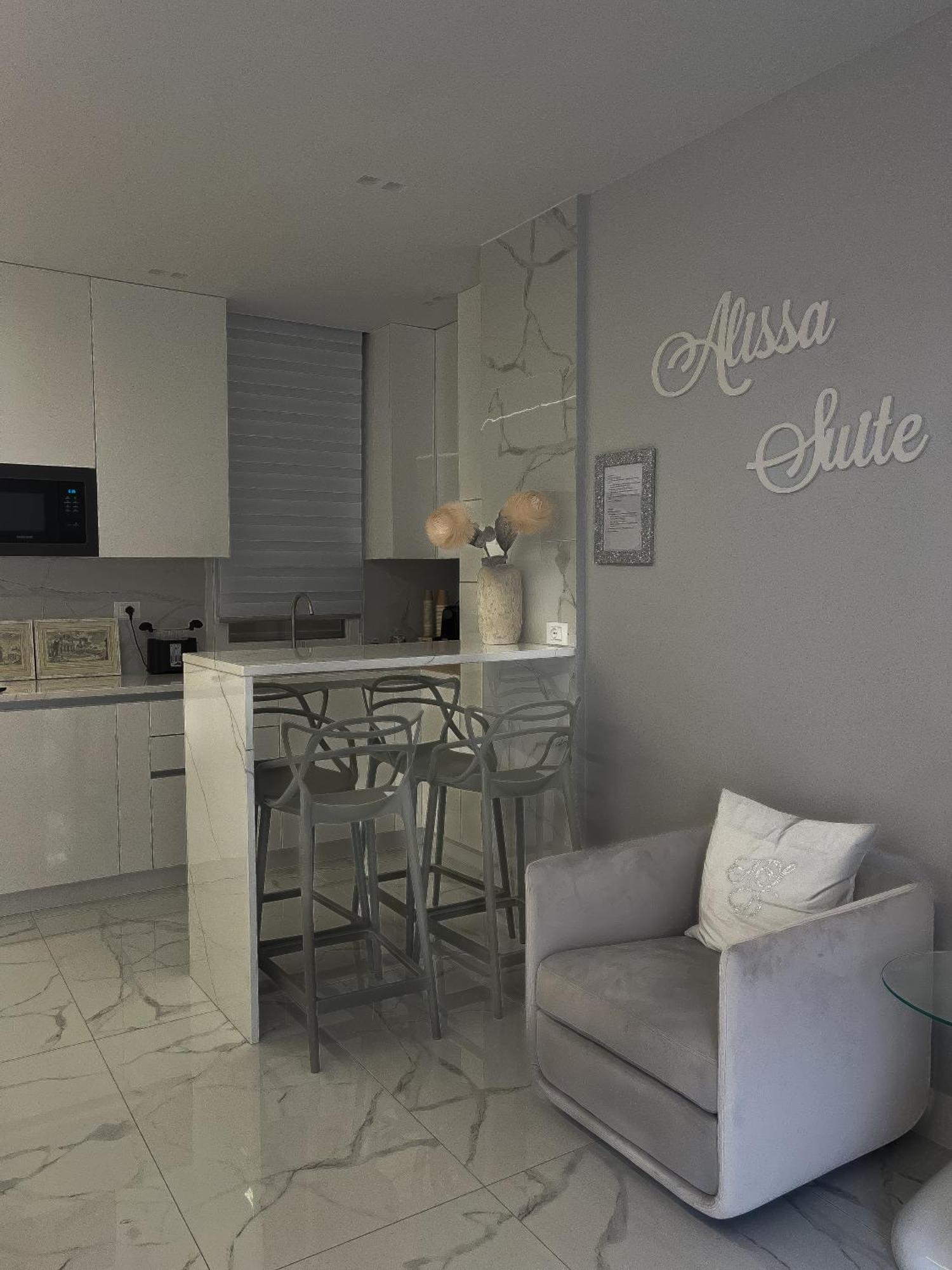 Alissa Suite Rome Bagian luar foto